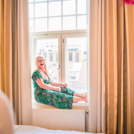 Kesaehotelli Aurora 3*