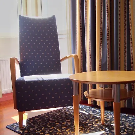 Kesaehotelli Aurora 3*